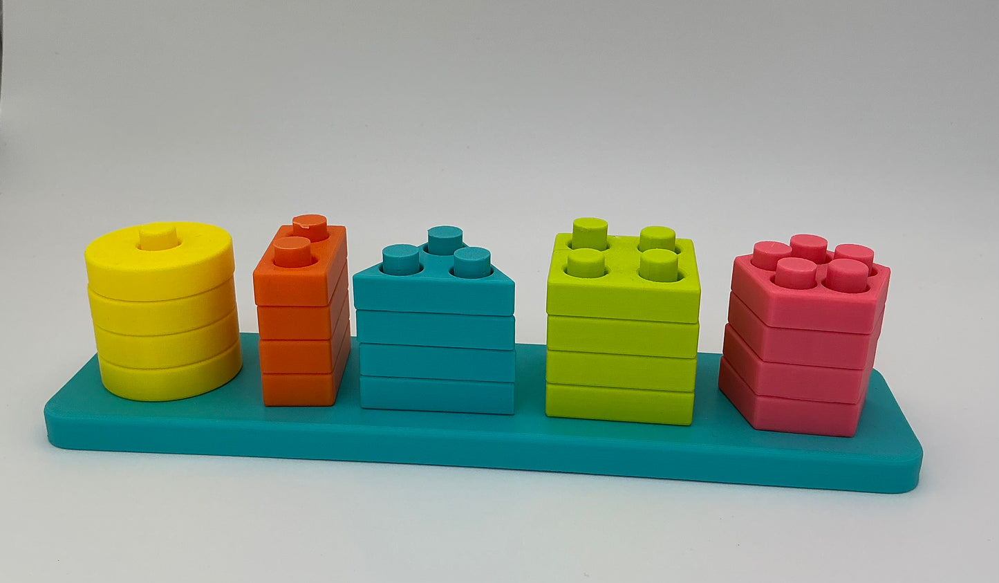 Shape Jigsaw Pegged Puzzle Stacker