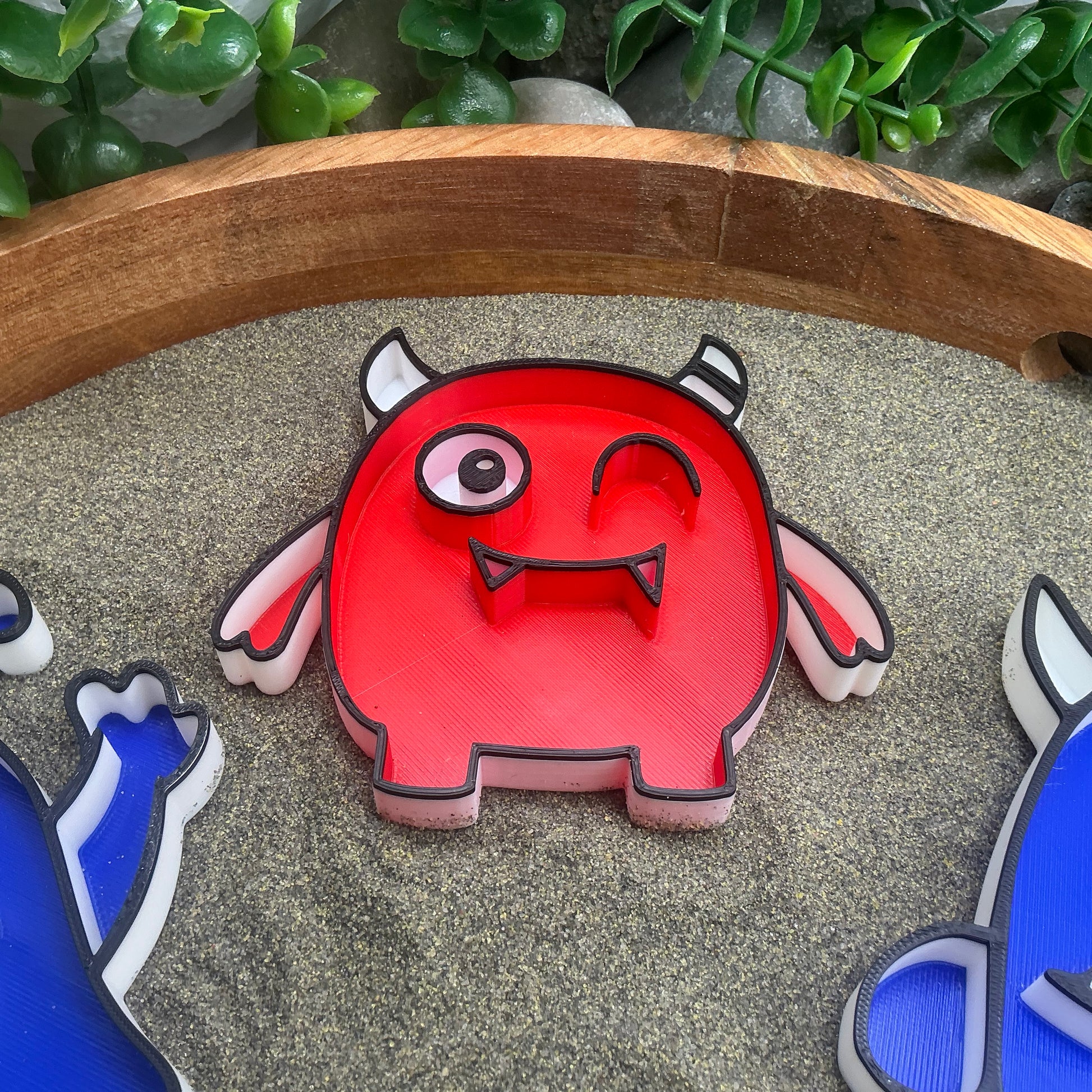 3D-printed alien monster sensory filling tray, 4-piece set for sand and rice tuff trays - view 2 of 13