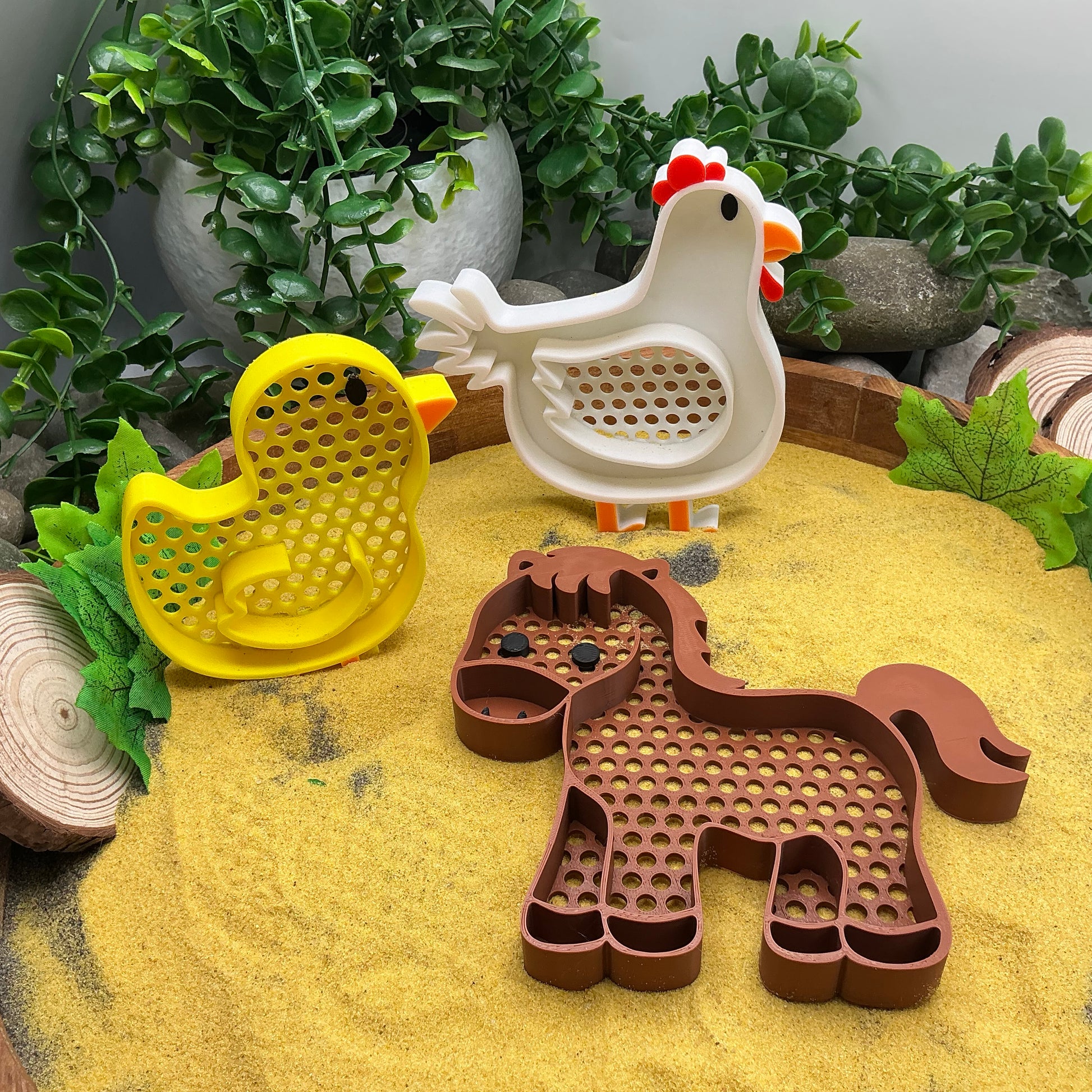 3D-printed farm animal sieves 3-piece set - horse, chicken and chick for sand and water play - view 6 of 8