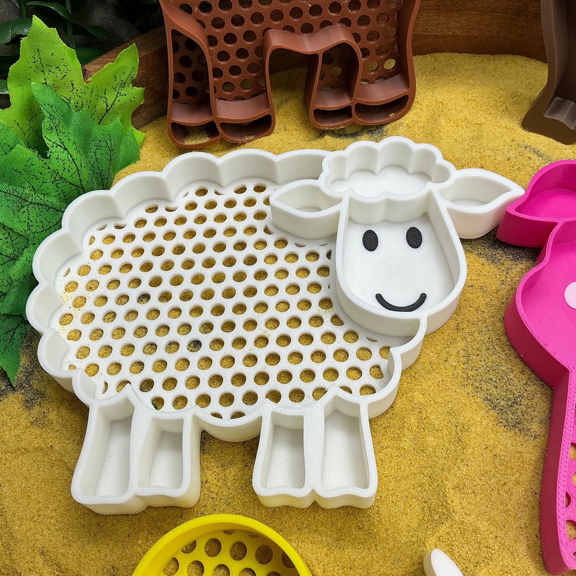 3D-printed farm animal sieves 6-piece set - horse, cow, sheep, pig, chicken and chick for sand and water play - view 4 of 11