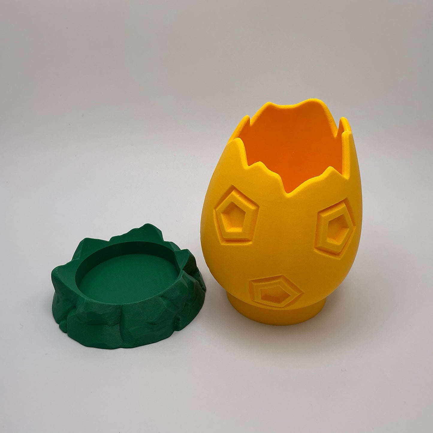 Dinosaur Egg Pencil Holder Cracked Dino Egg Pen Pot Kids Desk Organizer Paintbrush Holder for Artists 3D Printed Eco Friendly Gift