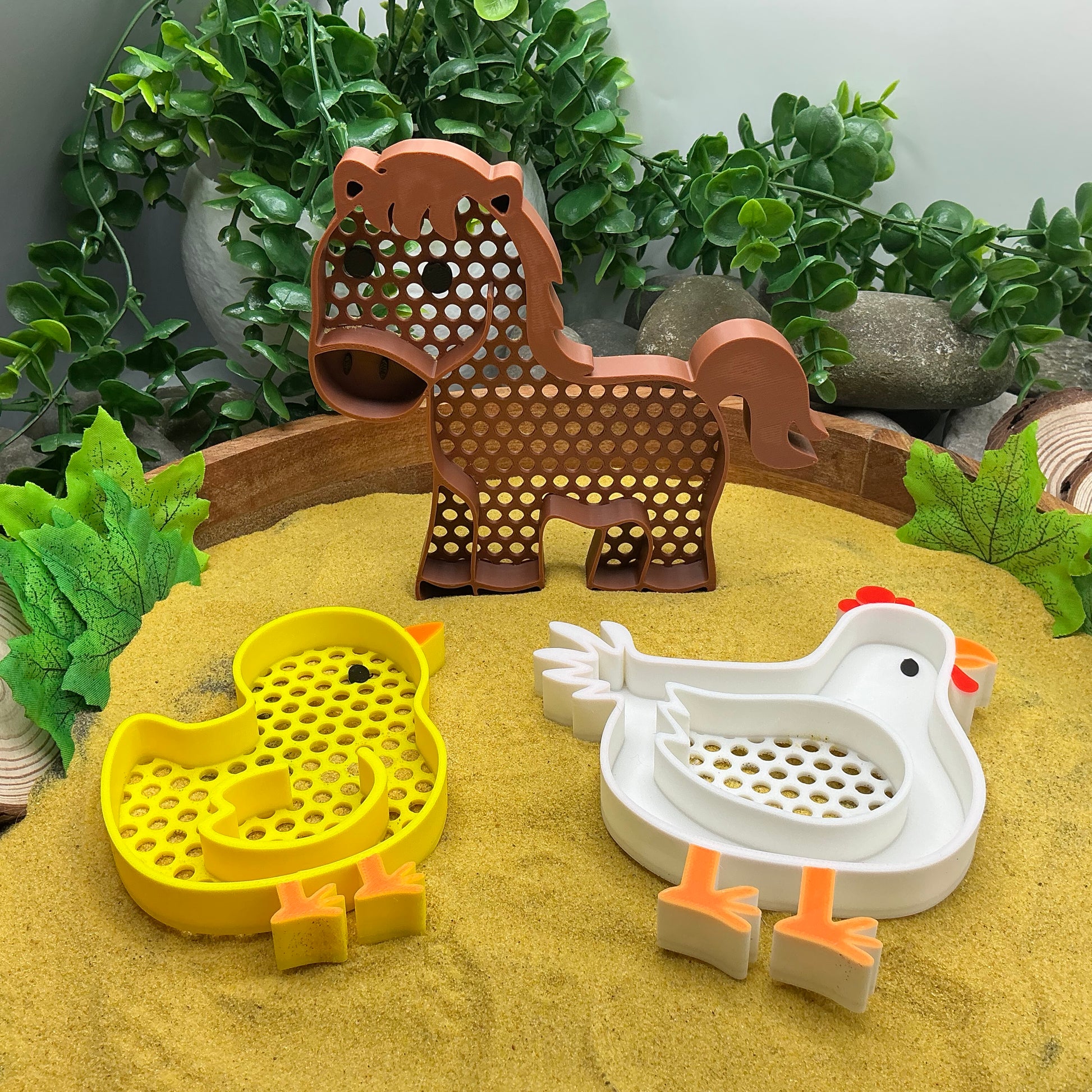3D-printed farm animal sieves 3-piece set - horse, chicken and chick for sand and water play - view 2 of 8