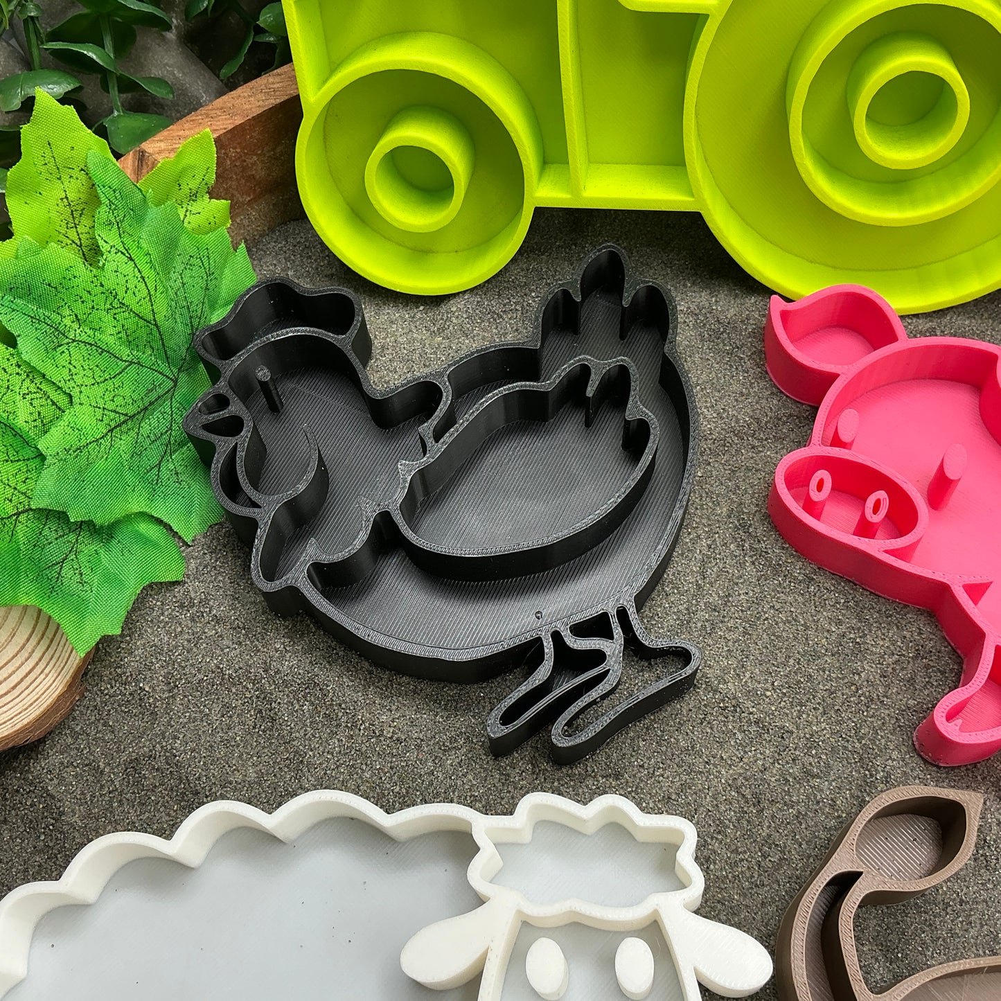 Farm Set Sensory Filling Trays Farm Animals 5 piece Set - Eco-Friendly 3D Printed for Sand, Rice & Oats Tractor Pig Cow Sheep & Chicken Fill Shapes