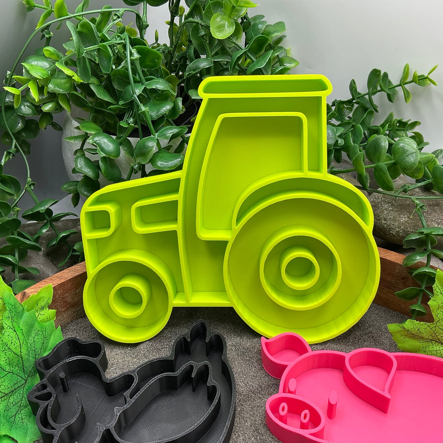 Farm Set Sensory Filling Trays Farm Animals 5 piece Set - Eco-Friendly 3D Printed for Sand, Rice & Oats Tractor Pig Cow Sheep & Chicken Fill Shapes