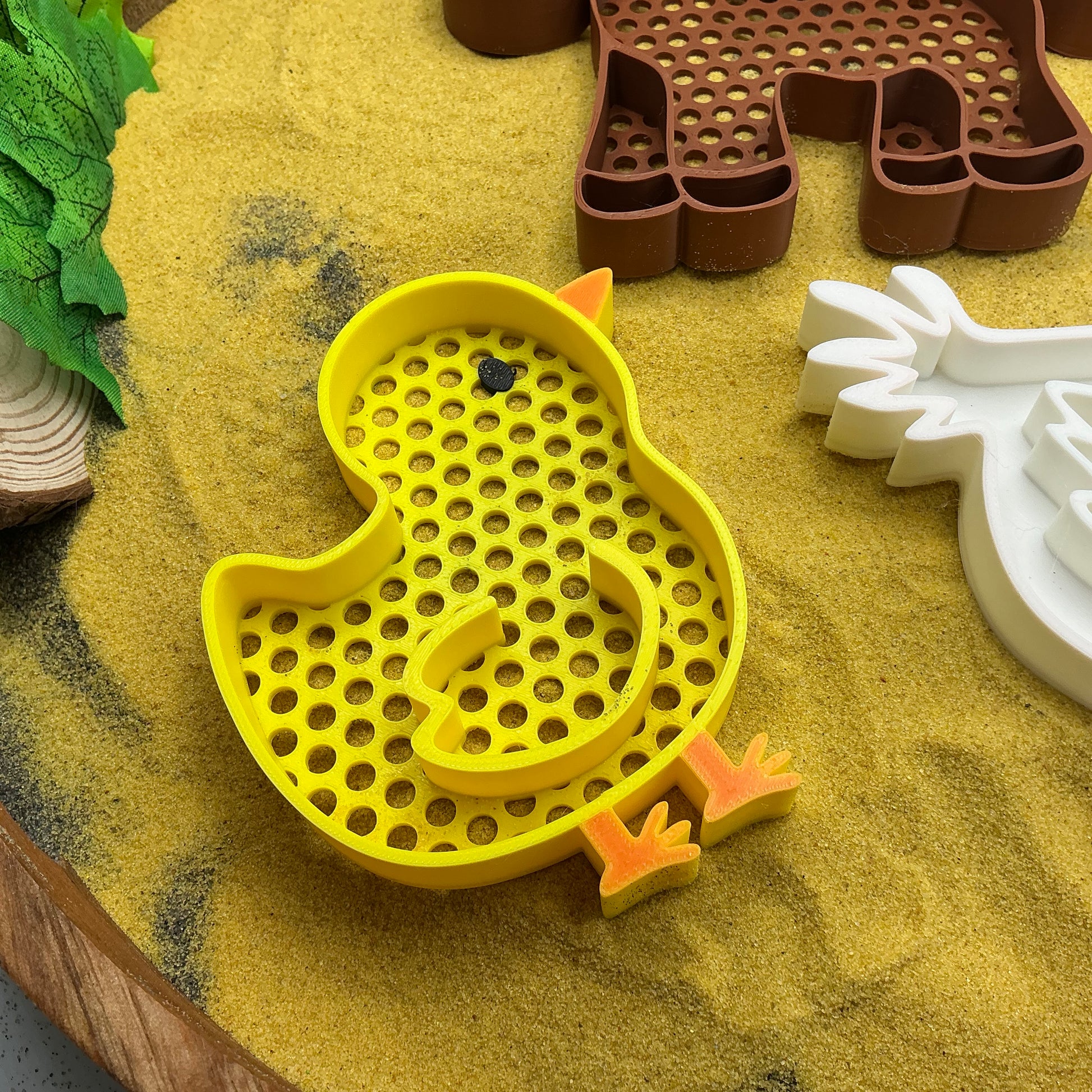3D-printed farm animal sieves 3-piece set - horse, chicken and chick for sand and water play - view 4 of 8