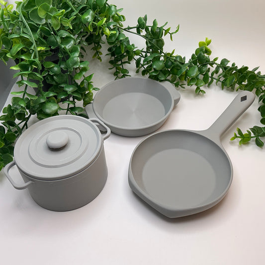 Children's Mud Kitchen Pot Pan Set 3-Piece Indoor & Outdoor Eco-Friendly toy Coo - Alternative View