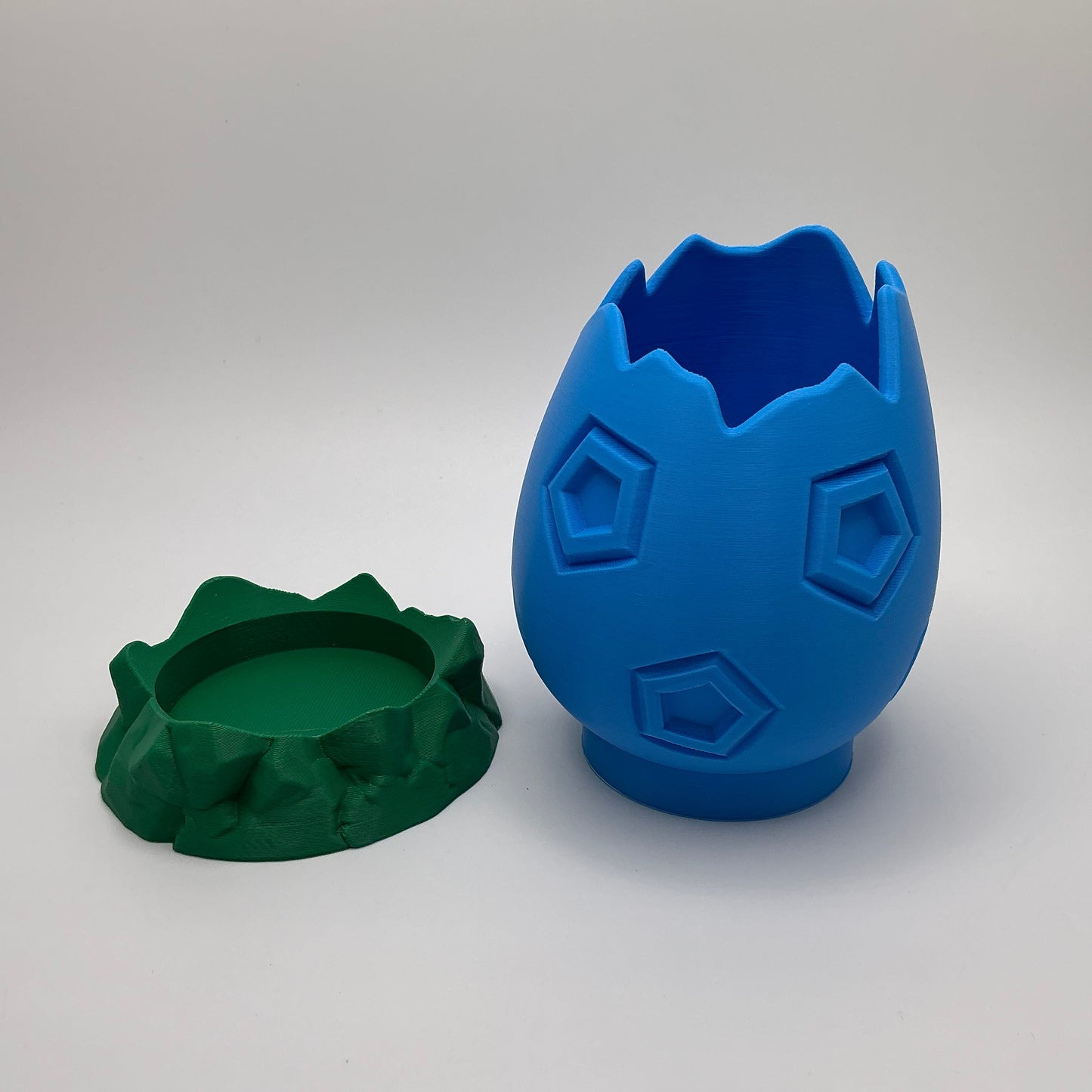 Dinosaur Egg Pencil Holder Cracked Dino Egg Pen Pot Kids Desk Organizer Paintbrush Holder for Artists 3D Printed Eco Friendly Gift